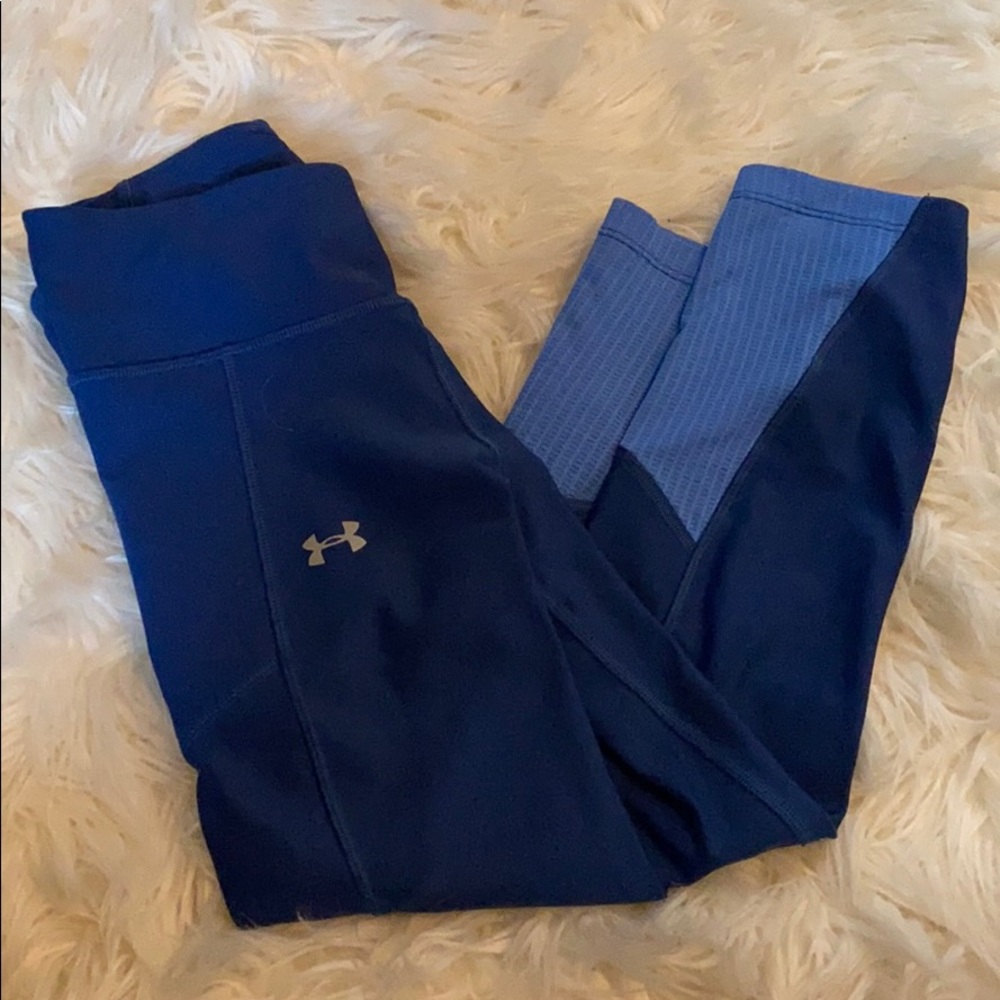 Blue under armor crop leggings